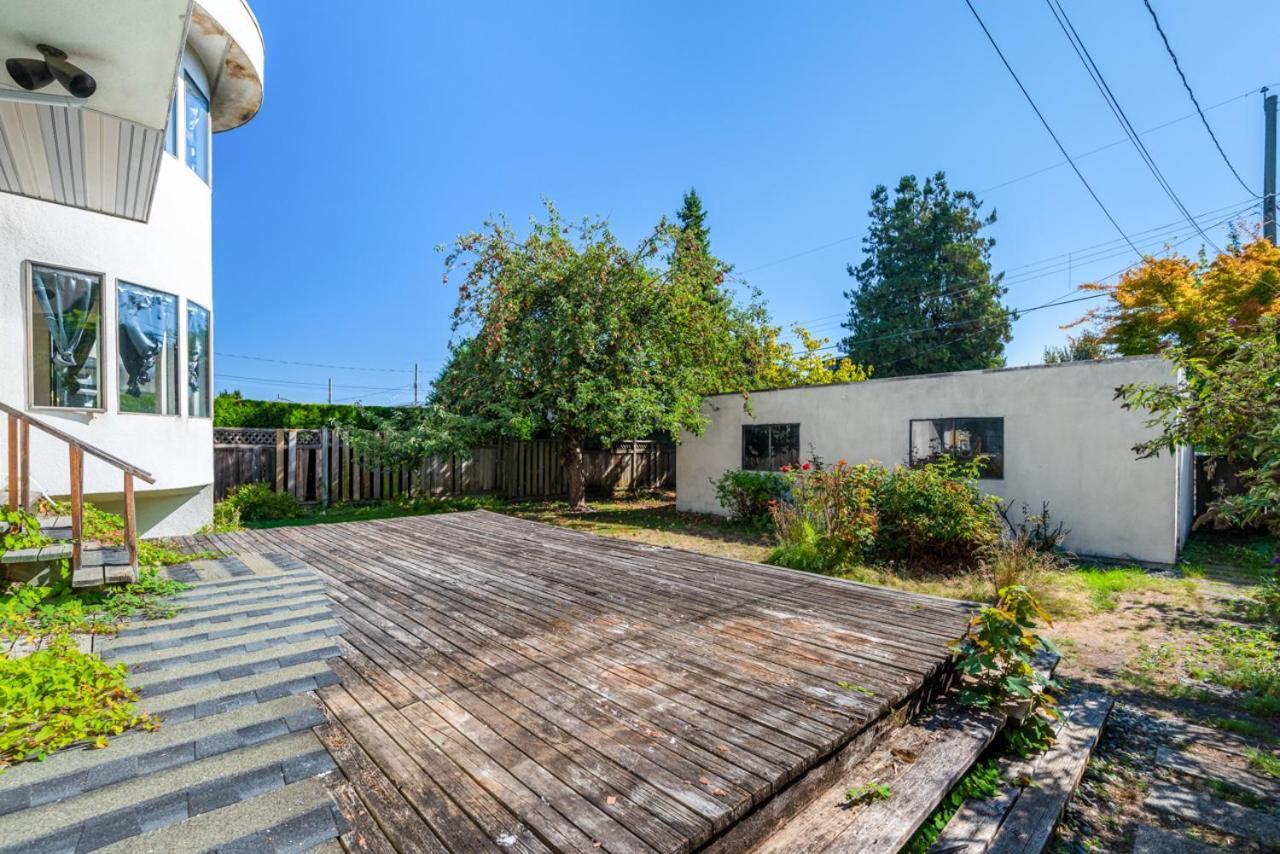 Sunny 1-Bedroom Private Rooms In Charming Vancouver Exterior photo